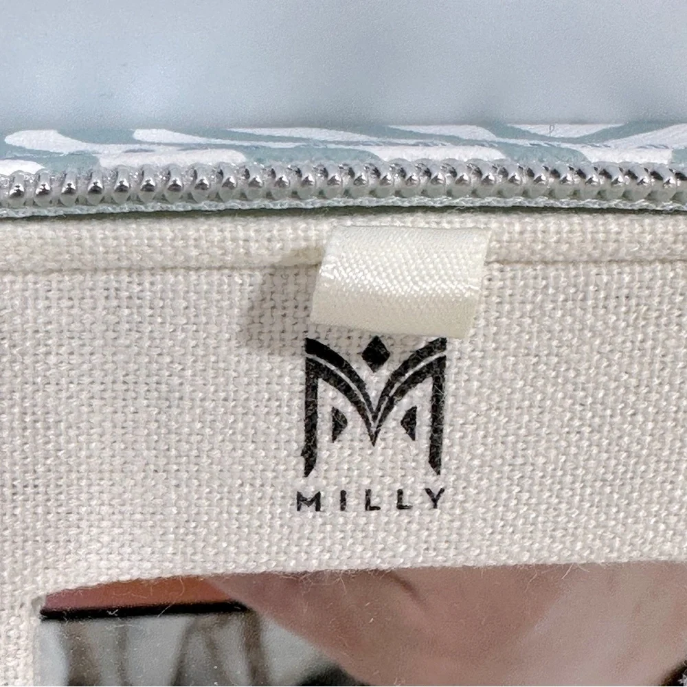 Milly Gray & White Animal Print Zip Closure Jewelry Travel Organizer Carrier New